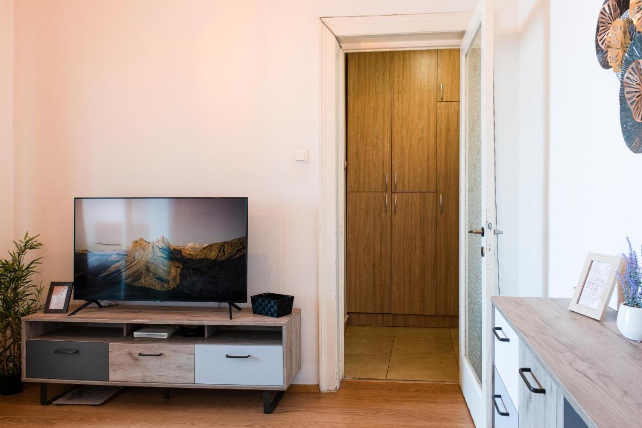 Ultra Central Modern Apartment Close To Old Town - University Бухарест Экстерьер фото